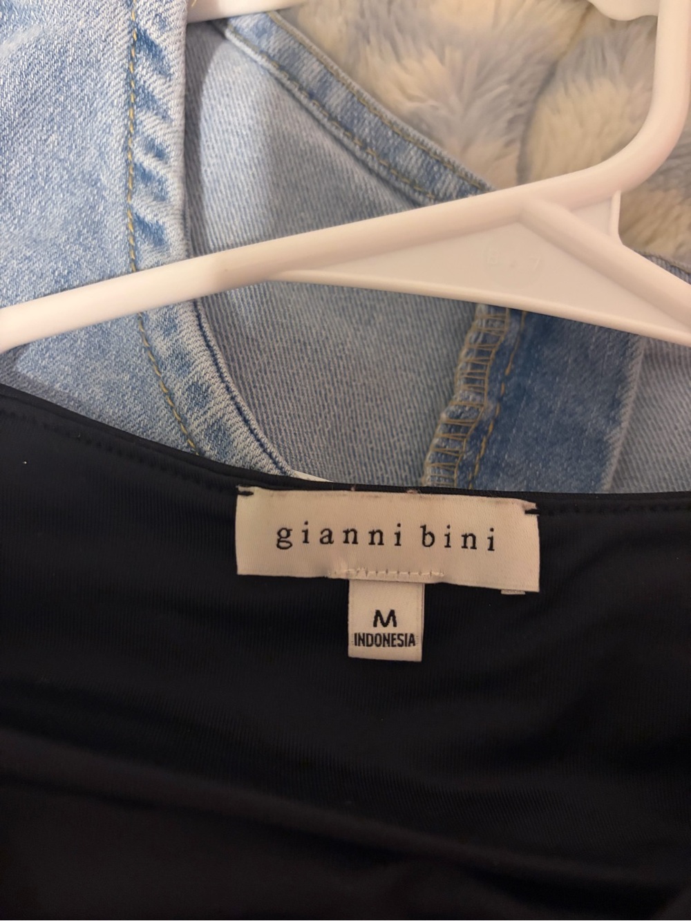 Gianni Bini Black Crewneck Top